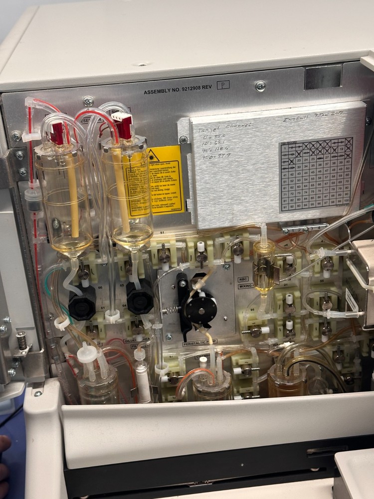 Abbott CELL-DYN RUBY (Dom 2018 ) complete as seen