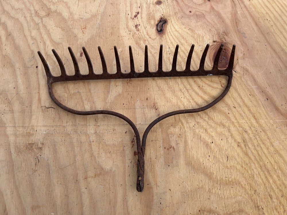 Rake Head Rusty Rustic no handle Original Vintage Primitive Metal