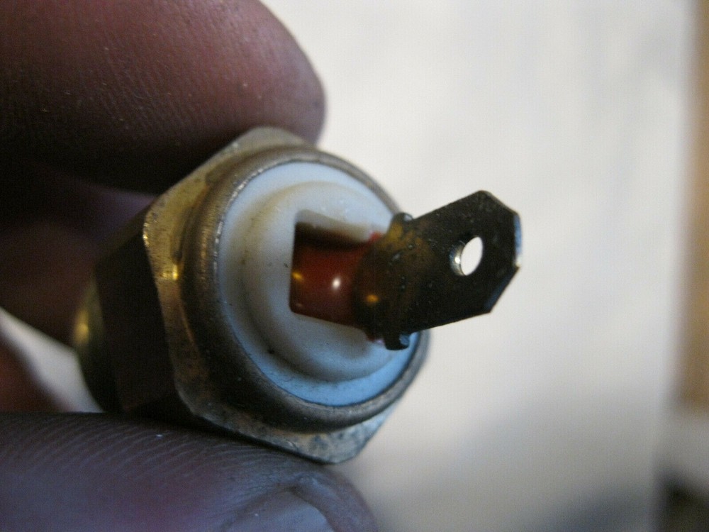 Standard Motor Products TS259 Coolant Temperature Switch