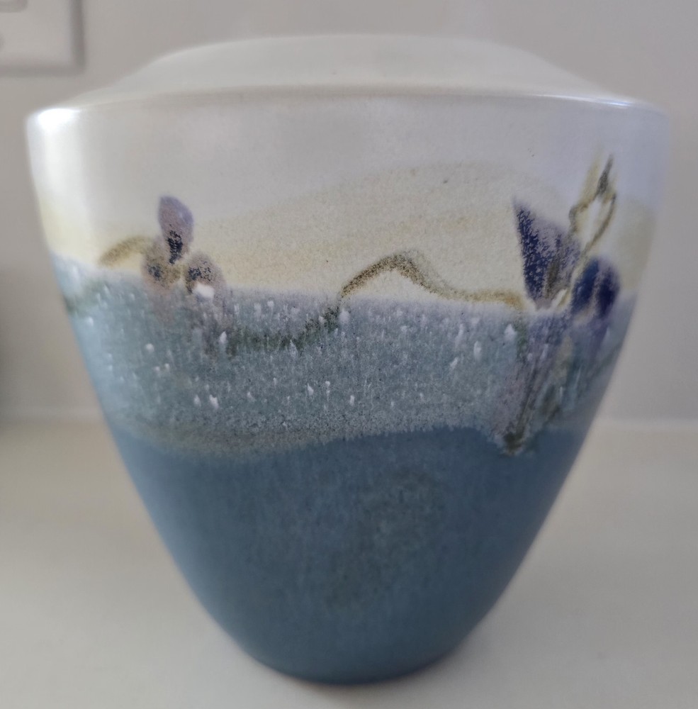 Signed Southwest Pottery Vase Ceramic 6 Inches