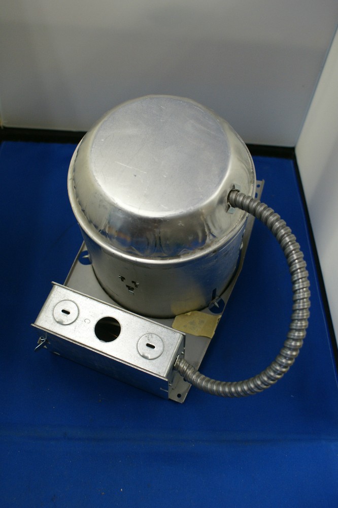 75W Recessed Incandescent Fixture