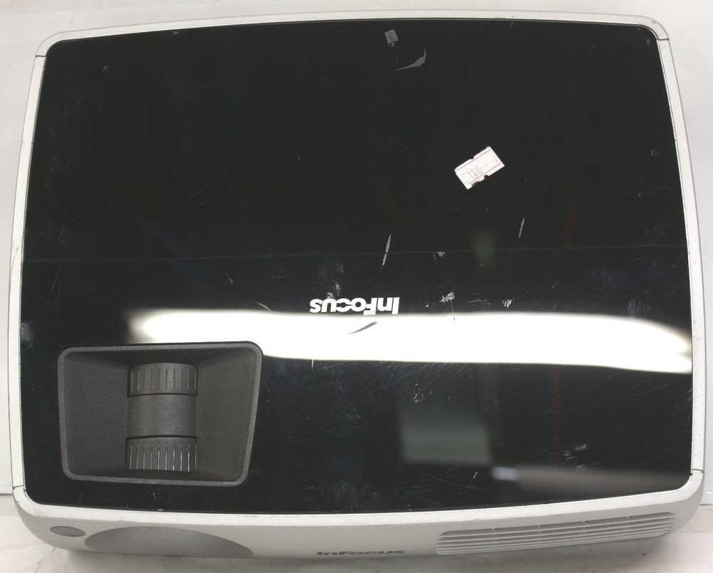 Tested Working * Under 2000 Hours * Infocus IN3904LB WXGA Projector