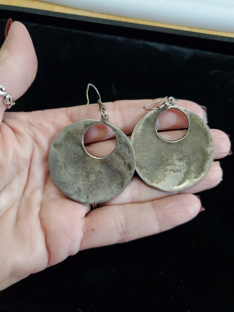 Inlaid Shell Lotus Drop Hoop Dangling Pierced Earrings