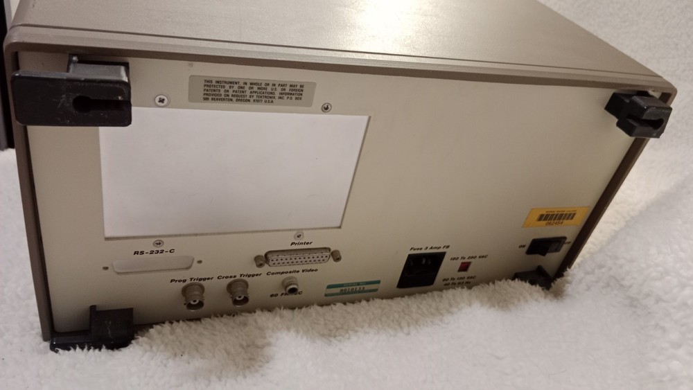 Tektronix 1220 Logic Analyzer