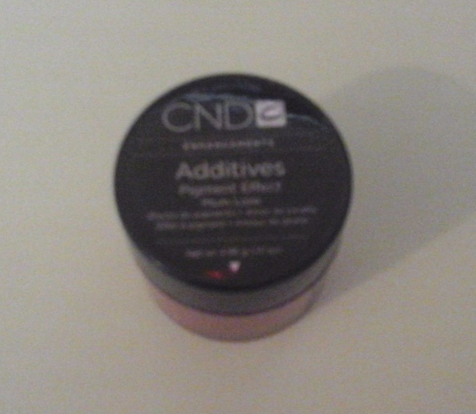 CND PLUM LOVE PIGMENT EFFECTS
