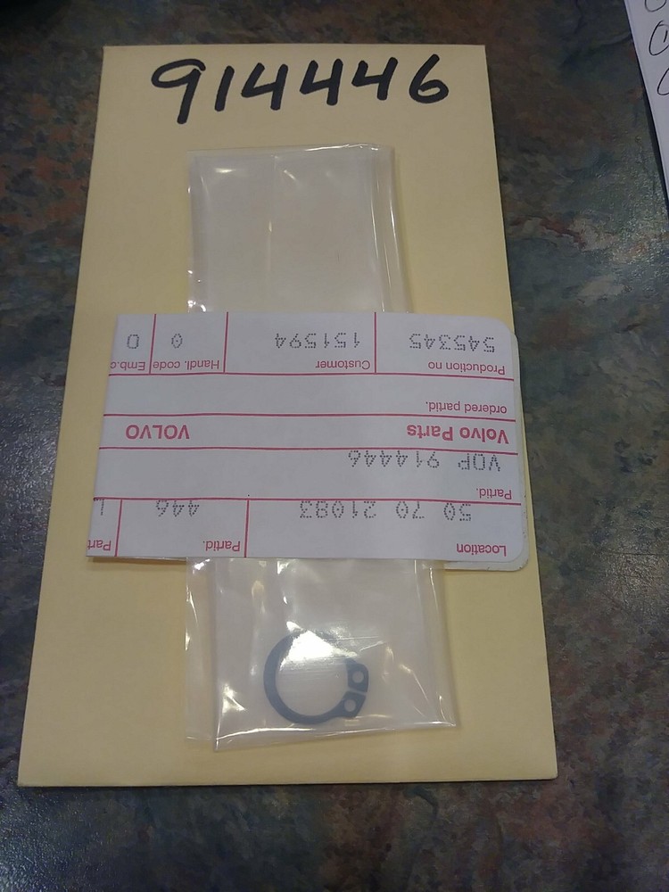 914446 Volvo Lock Ring