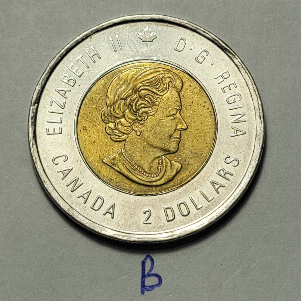 2015 Remember CANADA 2 Dollar Toonie Coin TB2