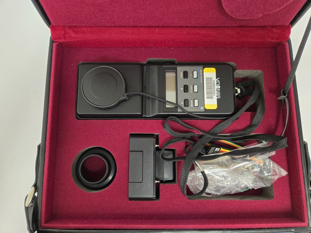 Konica Minolta CL-100 Chroma Meter with a Hard Case