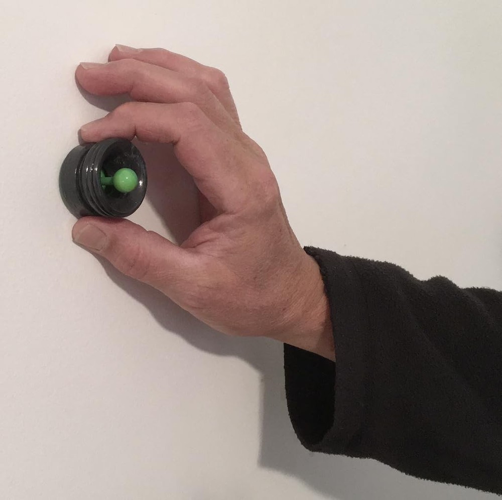 Magnetic Stud Finder set Smart tool choices for wall hardware