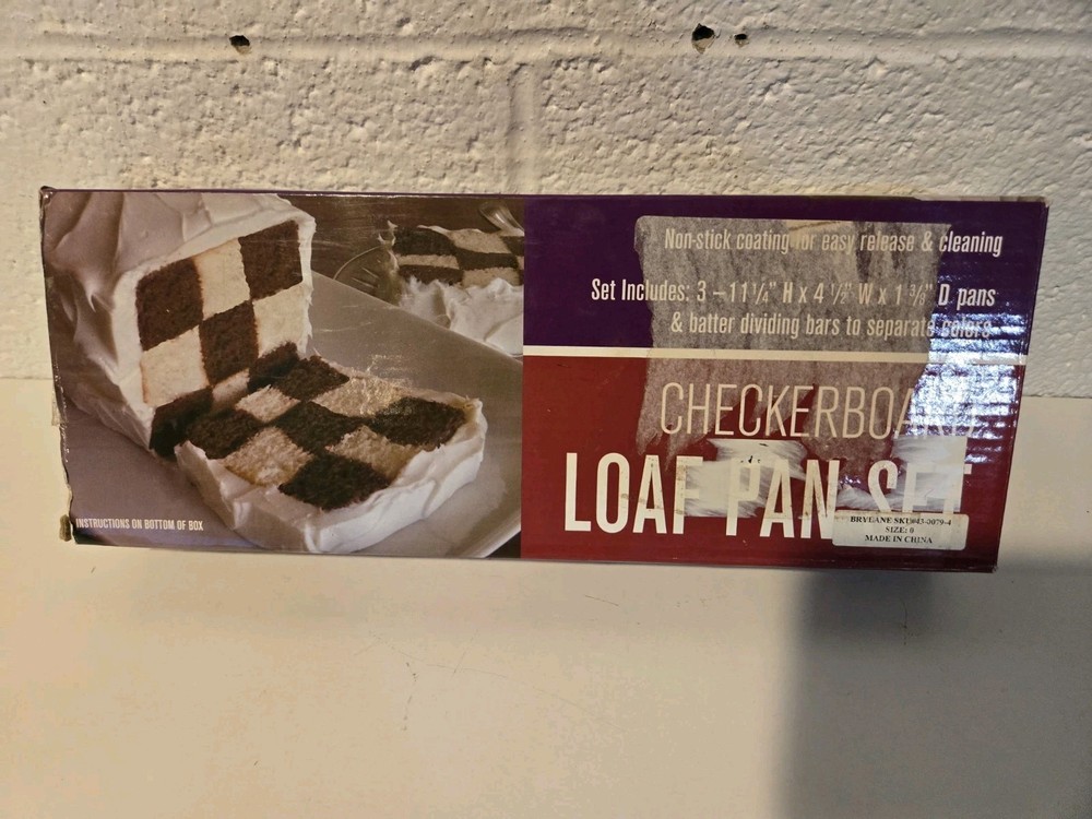 Checkerboard Cake Loaf Pan Set - In Box