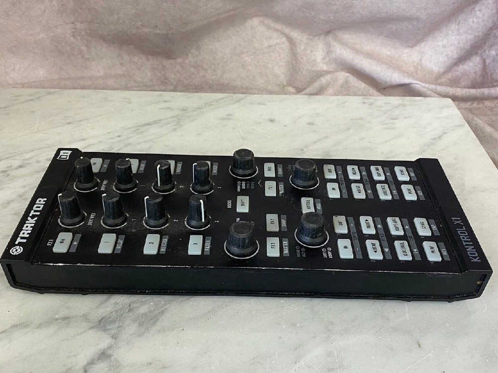 Native Instruments Traktor Kontrol X1 Single Deck Controller