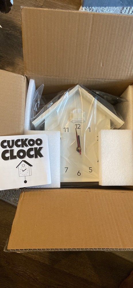 Cuckoo Clock with Chimer Minimalist Cuckoo Sound Clock withPendulum. .c