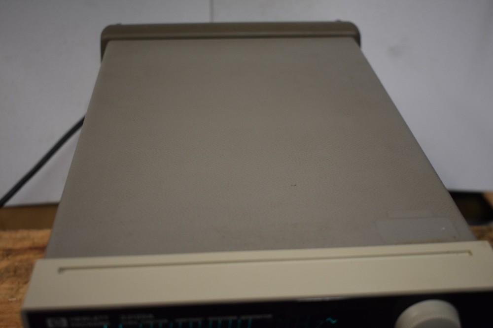 HP Agilent 33120A 15MHz Function Arbitrary Waveform Generator