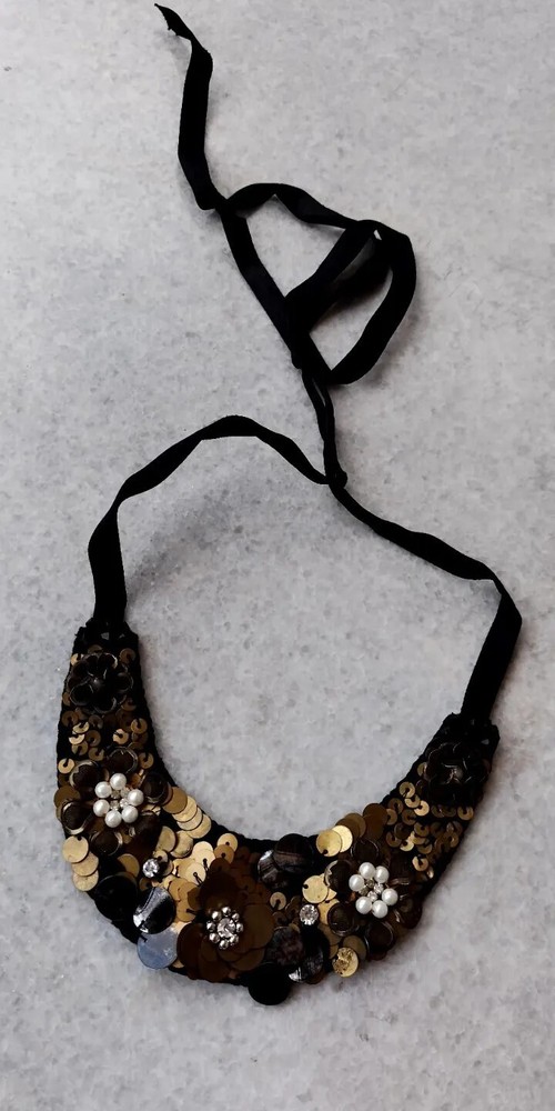 Vintage collar necklace, Textile, Décor