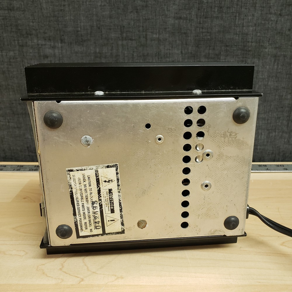 Micronta Regulated 12 Volt Power Supply 278S