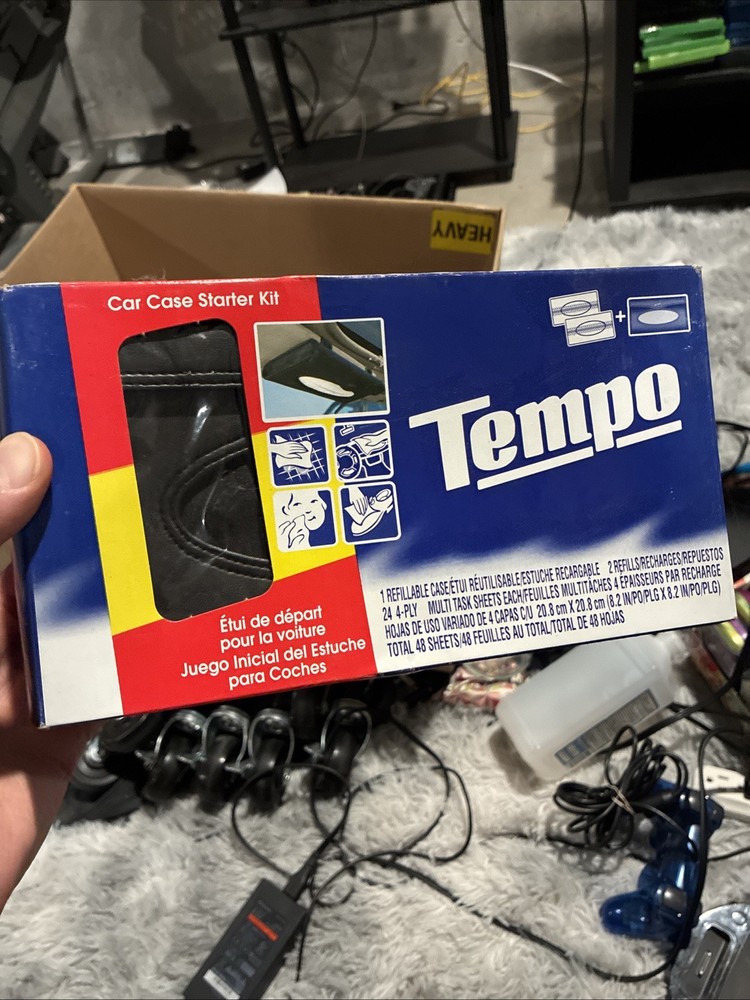 Tempo Car Visor Tissue Holder Car Case Starter Kit 2000 NEW