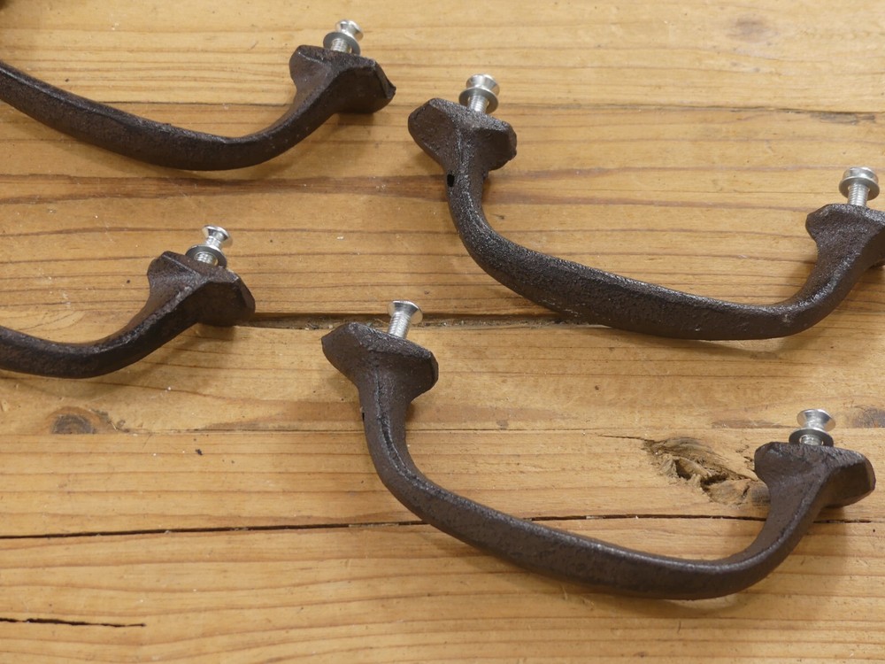 4 CAST IRON HANDLES RUSTIC DRAWER PULLS 5 1/4" LONG **SMALL HOLES IN CASTING*