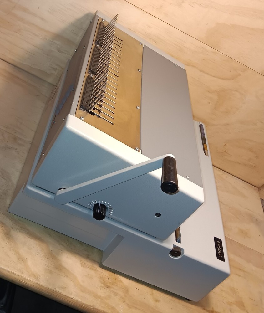 GBC CombBind C800PRO Electric Binding Machine, Binds 500 Sheets, Punches 25