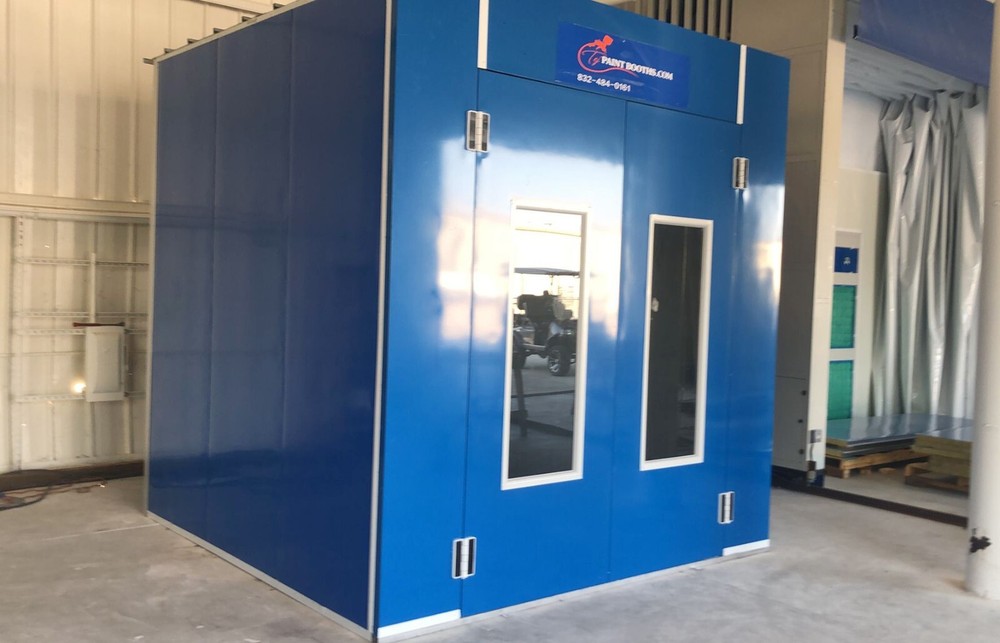 Spray Paint Booth / Enclosed