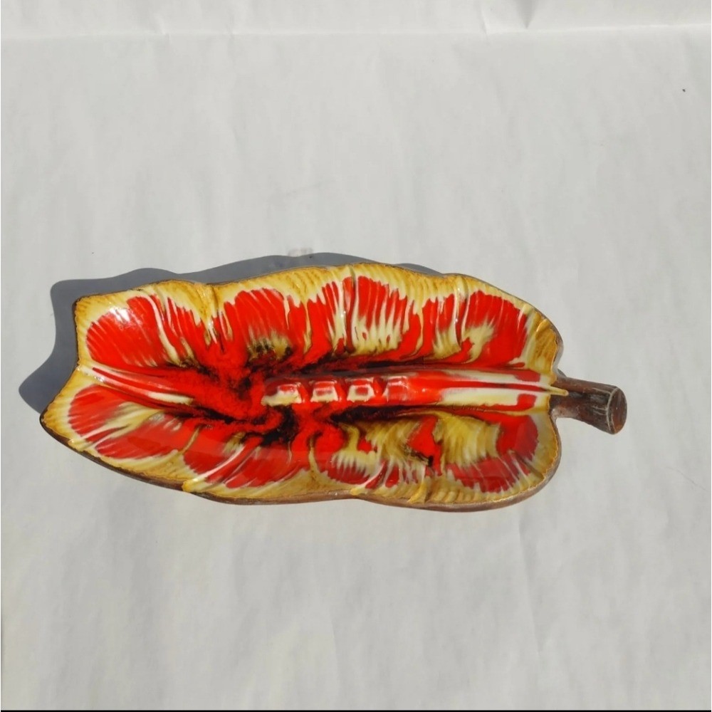 Vintage TreasureCraft Leaf Dish