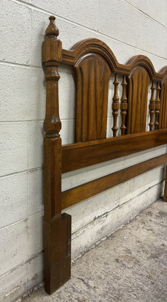 Vintage Queen Size Traditional Style Three Panel Turned Spindles Headboard