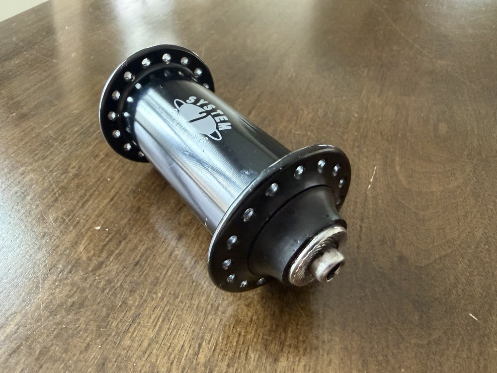 Vintage Black System 2 Components Front Hub - 32H - Used