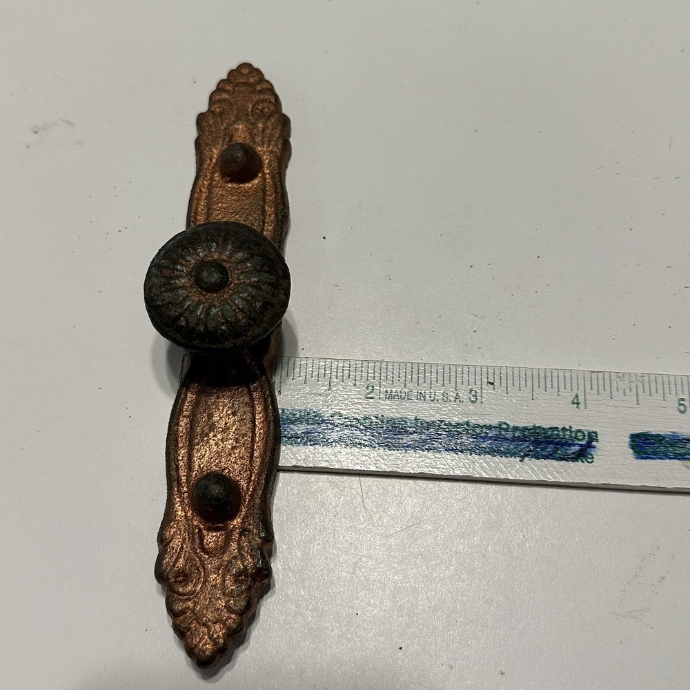 Vintage Cast Iron Drawer Pulls Handle Plate Dresser Cabinet Knobs Rustic Farm