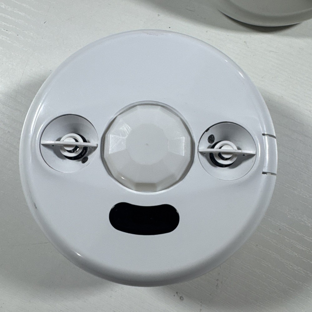 READ (2) Wattstopper LMDC-100 DLM Dual Tech Sensor Ceiling Mount UNTESTED