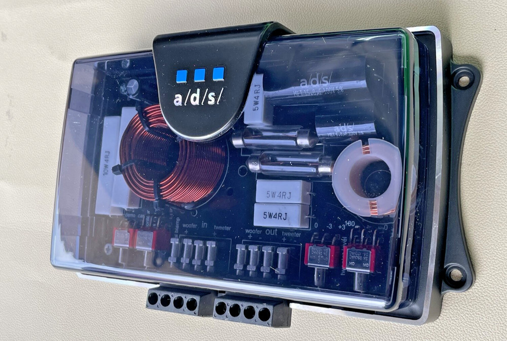 Old School A/D/S 346CS Crossover Pair, Display Unit