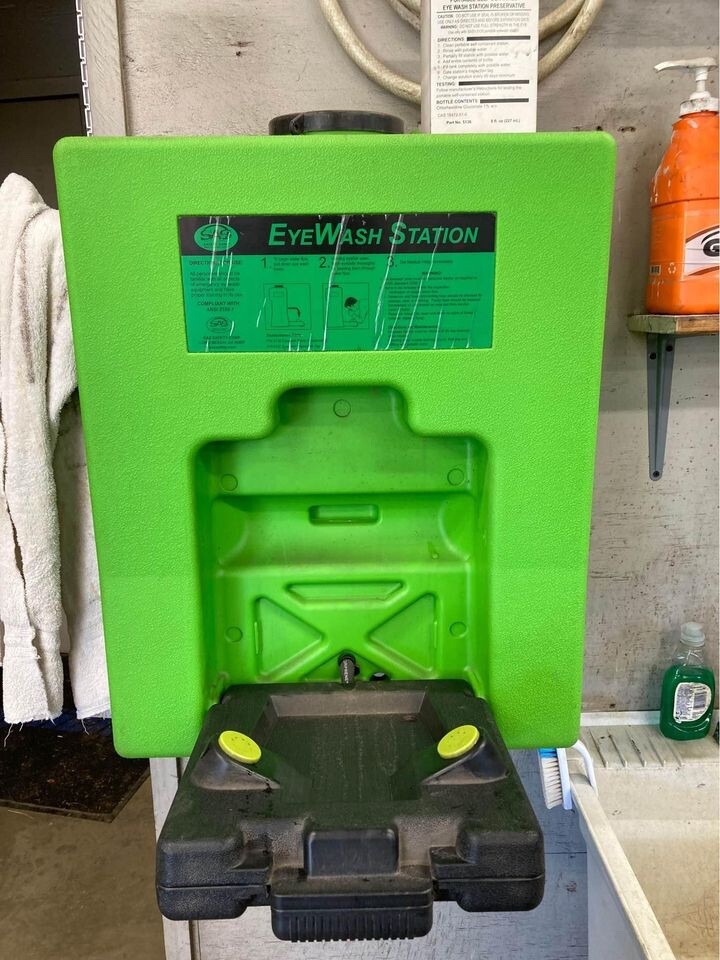 Eyewash Station 9 Gallon Portable
