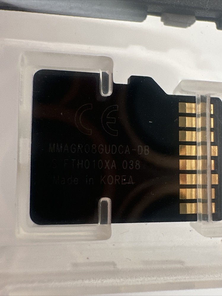 Lock MicroSD HC Card -8GB + MicroSD Adapter Camera iPhone Android Tablet PC…8