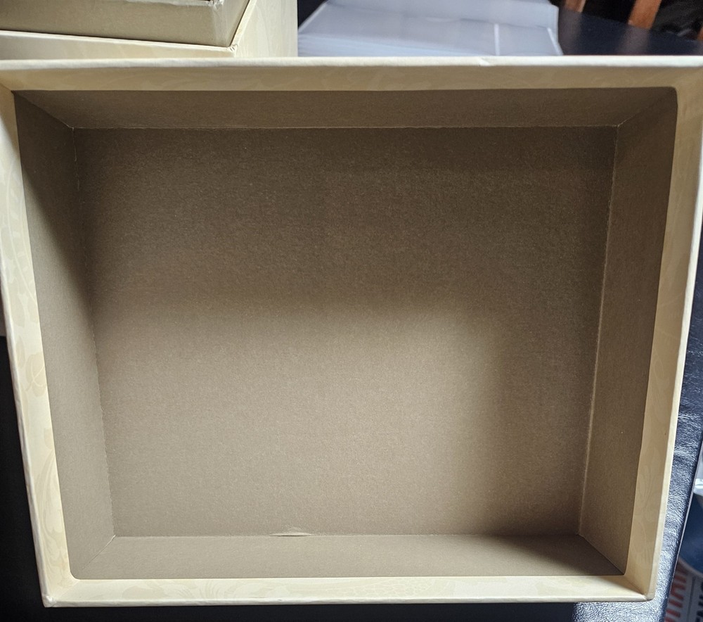 Anna Griffin Embossing Folder Storage Box With 15 Storage Sleeves