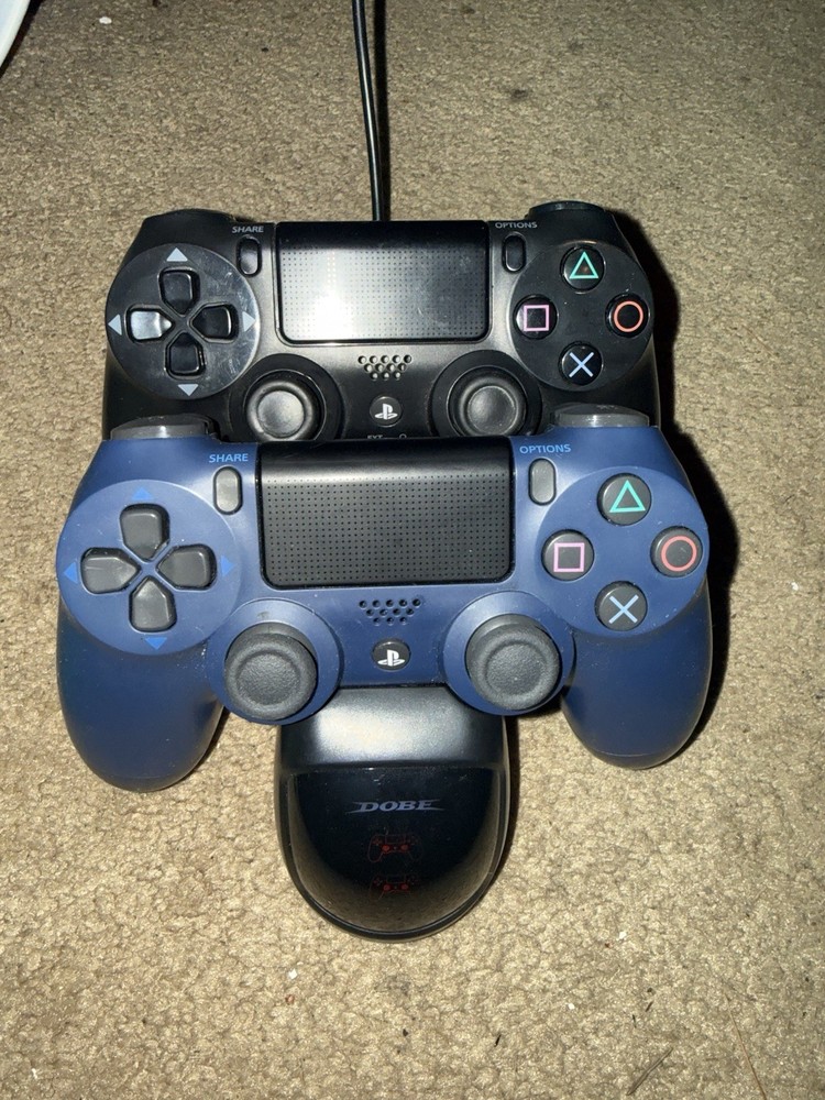 Sony PS4 Controller Dobe Charging Dock with 2 PS4 DualShock Controllers