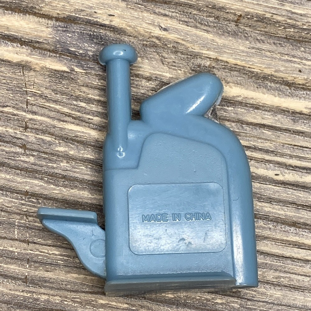 Vintage Blue Plastic Automatic Needle Threader