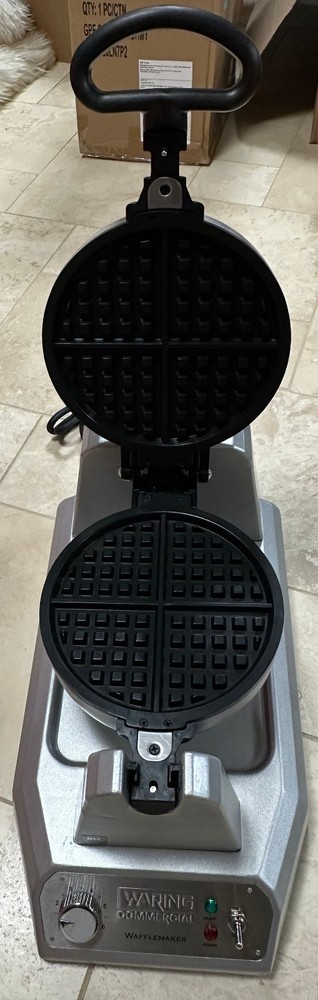Waring Single Classic Waffle Iron WWD180