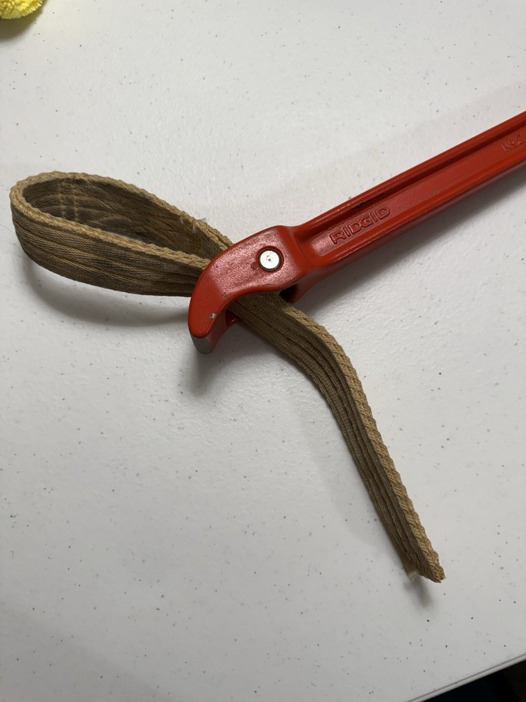 Ridgid No.2 Strap Wrench Heavy-Duty Cast Iron Handle