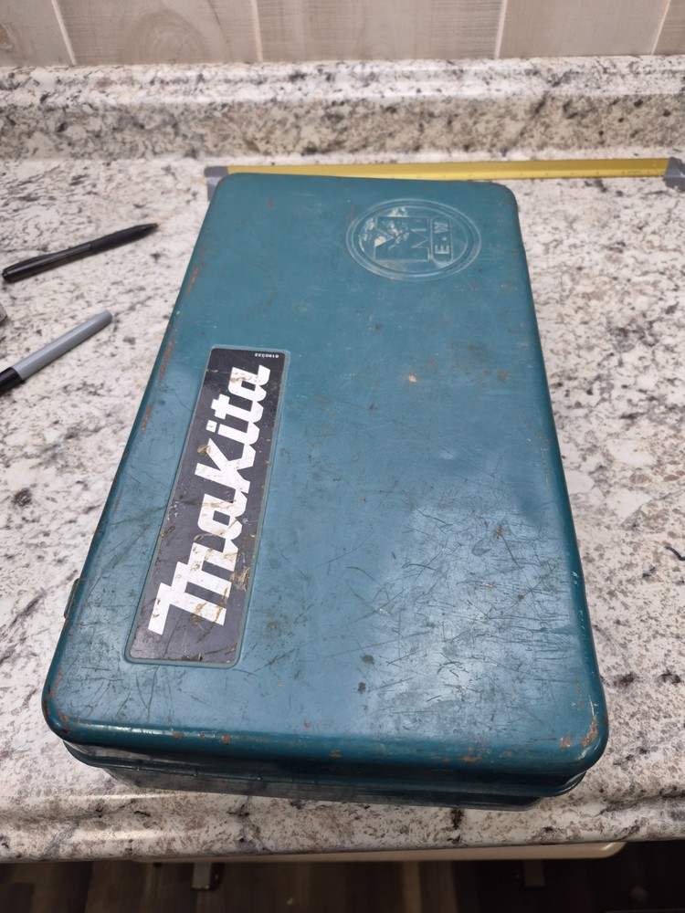 Makita Variable Speed Reversible Power Drill w/ Case – AS-IS, READ Description!!