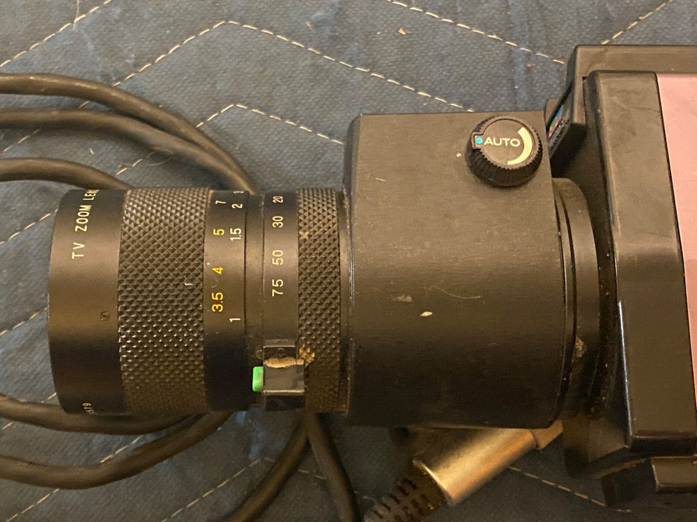 HITACHI VK-C2000 COLOR VIDEO CAMERA MOS