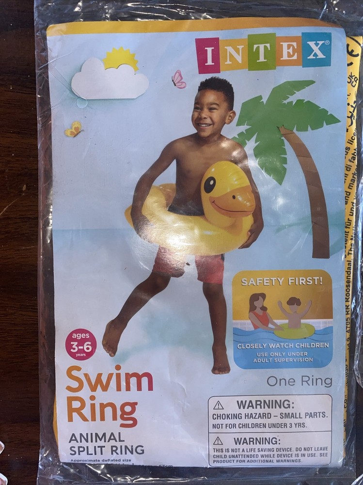 Swimming Pool Floates And Goggles