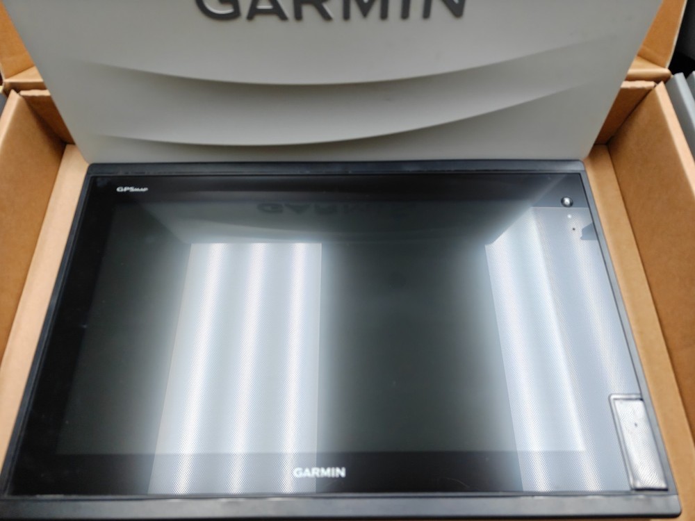 Garmin GPSmap 7616 16″ Chartplotter + Suncover ✅ Tested/Updated