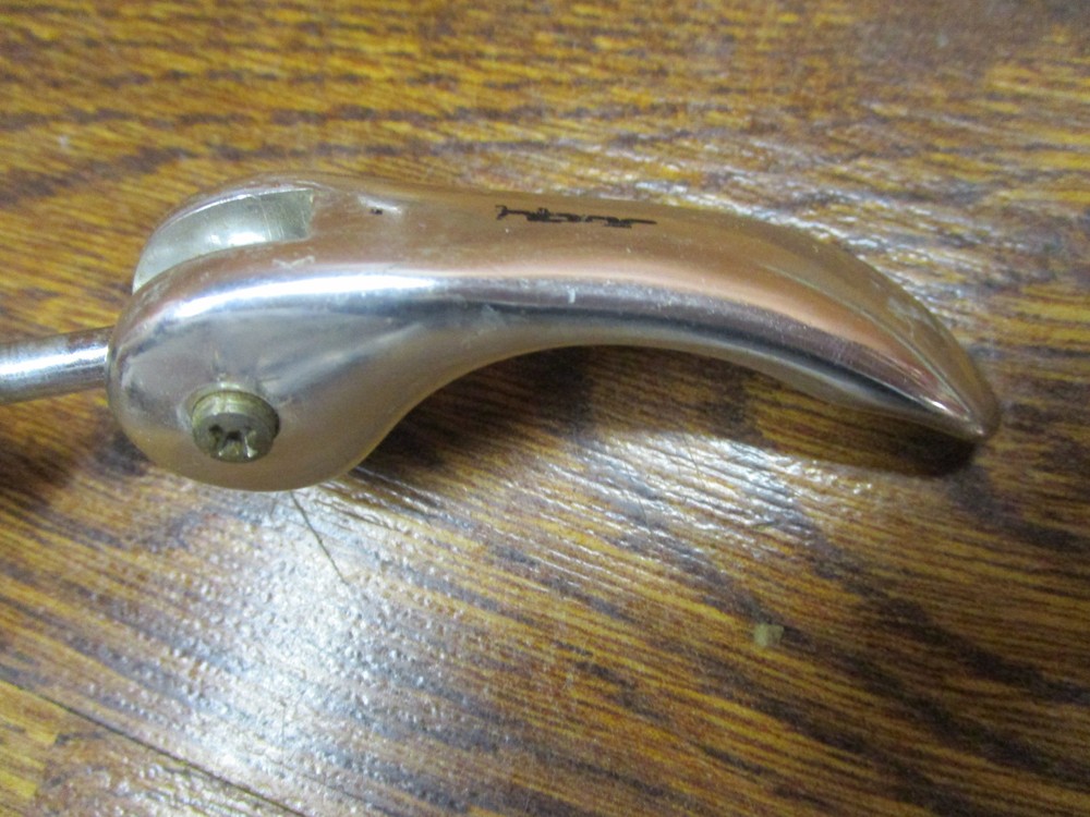 QUICK RELEASE ROAD BIKE WHEEL FRONT SKEWER - SILVER