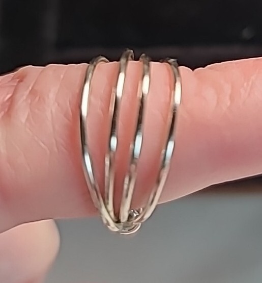 NEW Handmade Wire Wrap Style Ring Silvertone Size 7