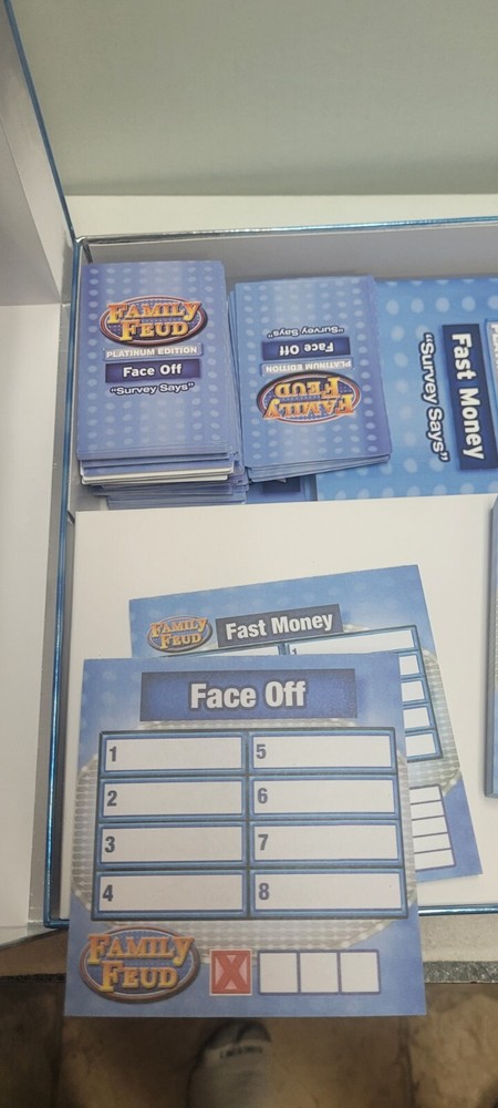 Family Feud Platinum Edition board game ( Complete)