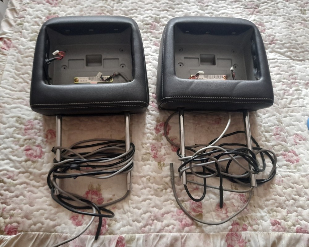 BMW F11 535d Headrests For DVD Player With Cables