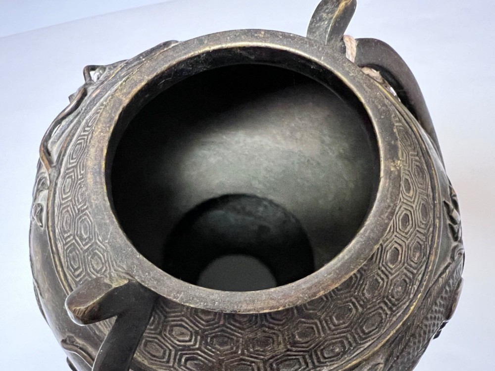 CHINESE BRONZE CHAMPLEVE VASE WITH HANDLE NO BOTTOM