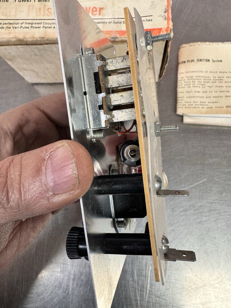 Sonic-Tronics Vari-Pulse Power Solid State Glow Plug Ignition SystemSonic-Tronic