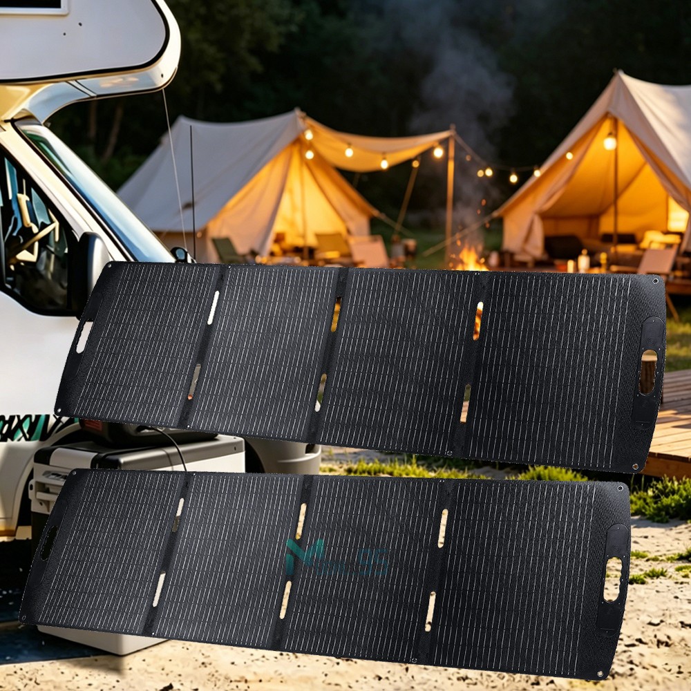 400W Portable Solar Panel Waterproof IP66 Foldable Solar Panel with Kickstand