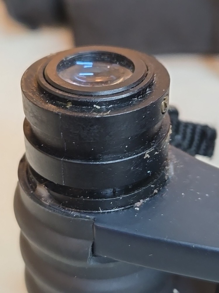 Brunton Lite-tech Model 5018 10x25 Binoculars w/ Case