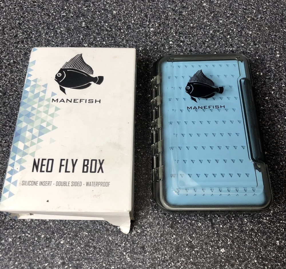 MANEFISH WATERPROOF DOUBLE SIDED FLY BOX SMALL GREY/BLUE 6”x4”
