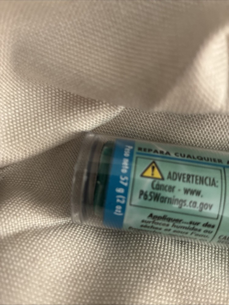 AQUAMEND UNDERWATER EPOXY PUTTY 2 OZ